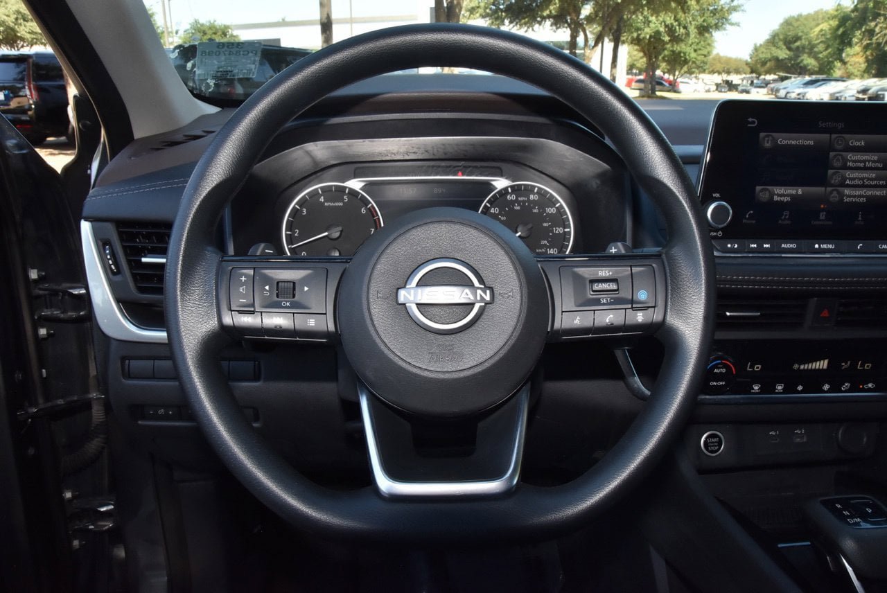 Used 2023 Nissan Rogue SV FWD image 22