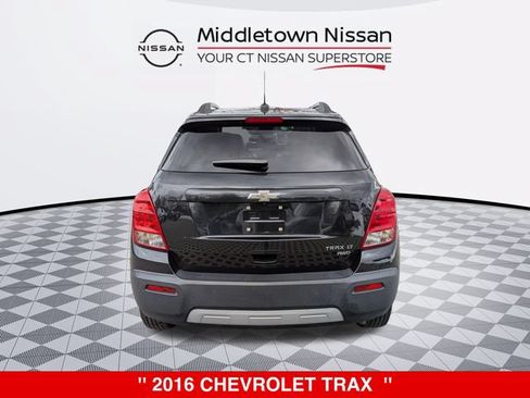 Used 2016 Chevrolet Trax LT w/ LT Sun and Sound Package AWD/4WD image 4