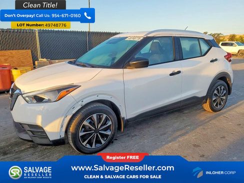 Used 2018 Nissan Kicks S image 1