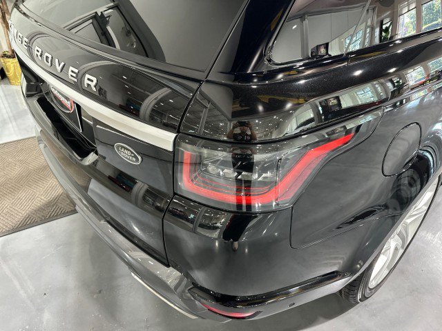 Used 2018 Land Rover Range Rover Sport HSE AWD/4WD image 29