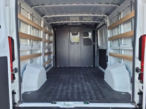 Used 2025 RAM ProMaster 2500 w/ U-Haul Equipment Group FWD image 19