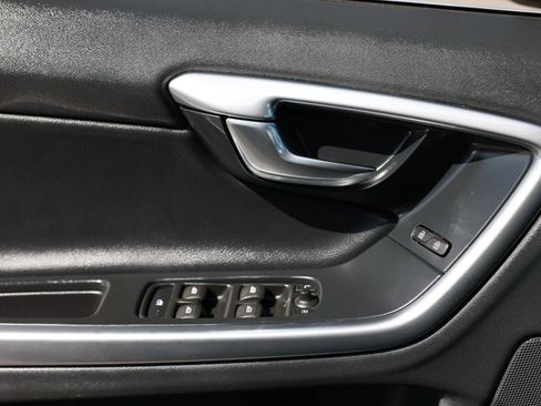 Used 2016 Volvo S60 T5 Premier image 39