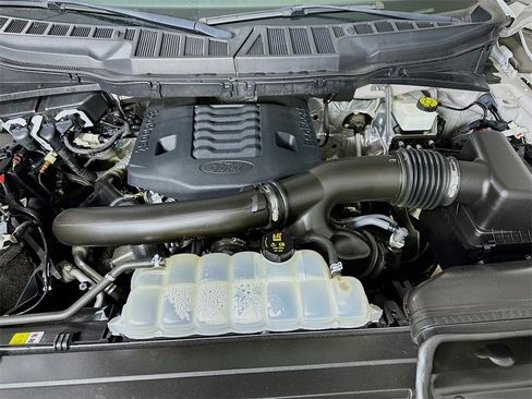 Used 2022 Ford F150 XLT w/ Equipment Group 302A High image 9