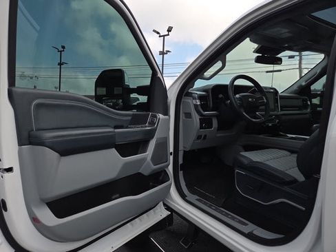 Used 2024 Ford F250 Limited w/ FX4 Off-Road Package AWD/4WD image 8