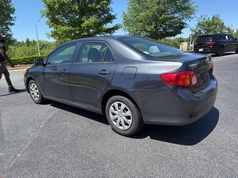 Used 2010 Toyota Corolla LE FWD image 4