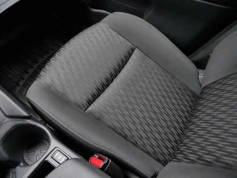 Used 2020 Nissan Rogue SV image 42