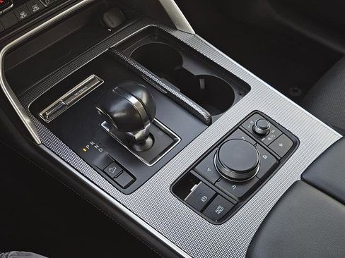 Used 2024 MAZDA CX-90 3.3 Turbo w/ Preferred Plus image 16