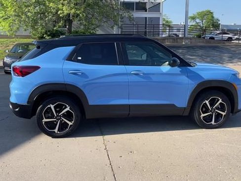 Used 2023 Chevrolet TrailBlazer RS w/ Sun and Liftgate Package AWD/4WD image 9