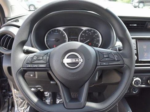 New 2025 Nissan Kicks Play S image 18