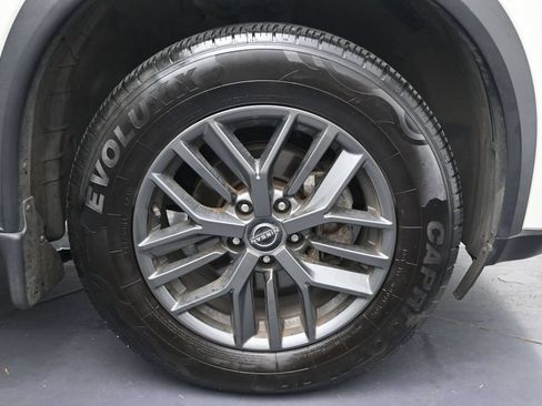 Used 2022 Nissan Rogue S FWD image 6