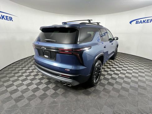 Certified 2025 Chevrolet Traverse Z71 w/ Driver Confidence Package AWD/4WD image 9