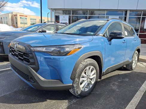 New 2026 Toyota Corolla Cross LE image 2