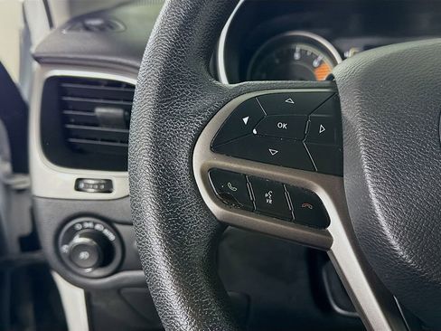 Used 2019 Jeep Cherokee Latitude w/ Popular Appearance Group image 20