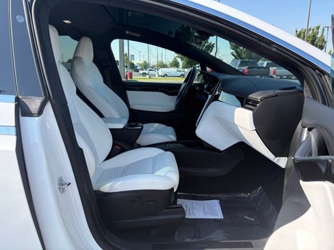 Used 2021 Tesla Model X Long Range AWD/4WD image 26
