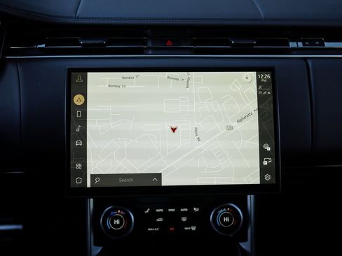 Used 2022 Land Rover Range Rover SE image 30