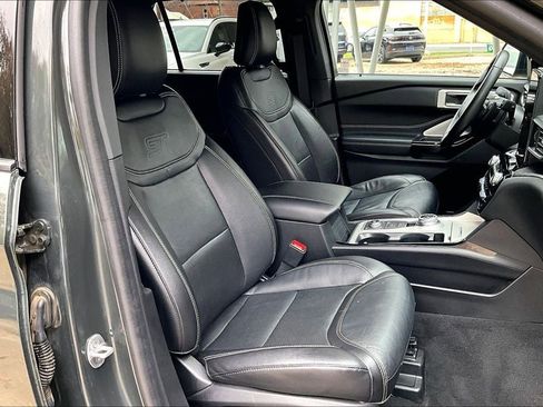 Used 2022 Ford Explorer ST w/ Equipment Group 401A image 6
