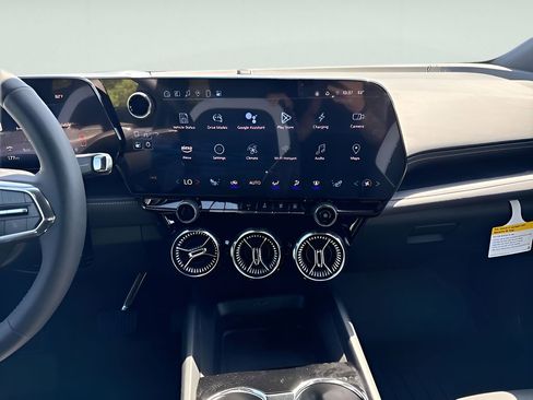 New 2025 Chevrolet Blazer EV LT AWD/4WD image 15