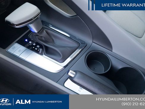 New 2026 Hyundai Elantra SE FWD image 23