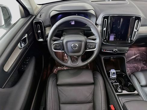 Certified 2023 Volvo XC40 B5 Ultimate AWD/4WD image 23