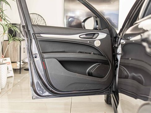 New 2025 Alfa Romeo Stelvio Sprint image 33