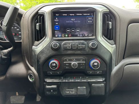 Used 2023 Chevrolet Silverado 2500 LT w/ Convenience Package AWD/4WD image 18