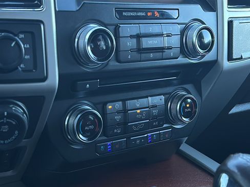 Used 2018 Ford F150 King Ranch w/ Equipment Group 601A Luxury image 20