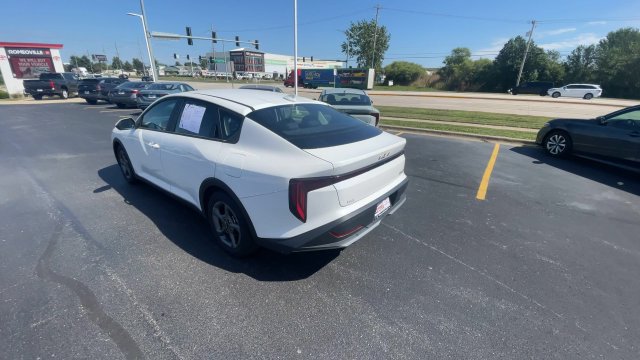 Used 2025 Kia K4 FWD image 8