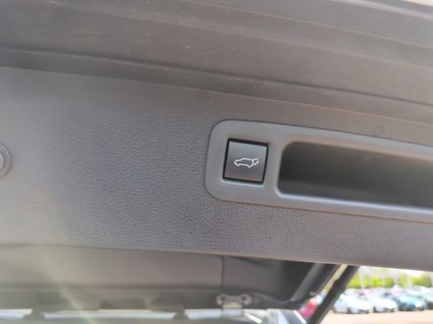 Certified 2020 Toyota Highlander Platinum AWD/4WD image 15