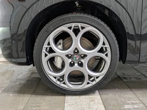 Used 2024 Alfa Romeo Tonale Ti AWD/4WD image 7