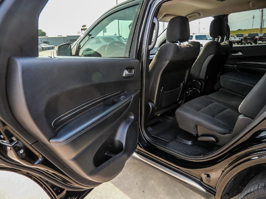 Used 2022 Dodge Durango SXT w/ Anodized Platinum Package AWD/4WD image 24