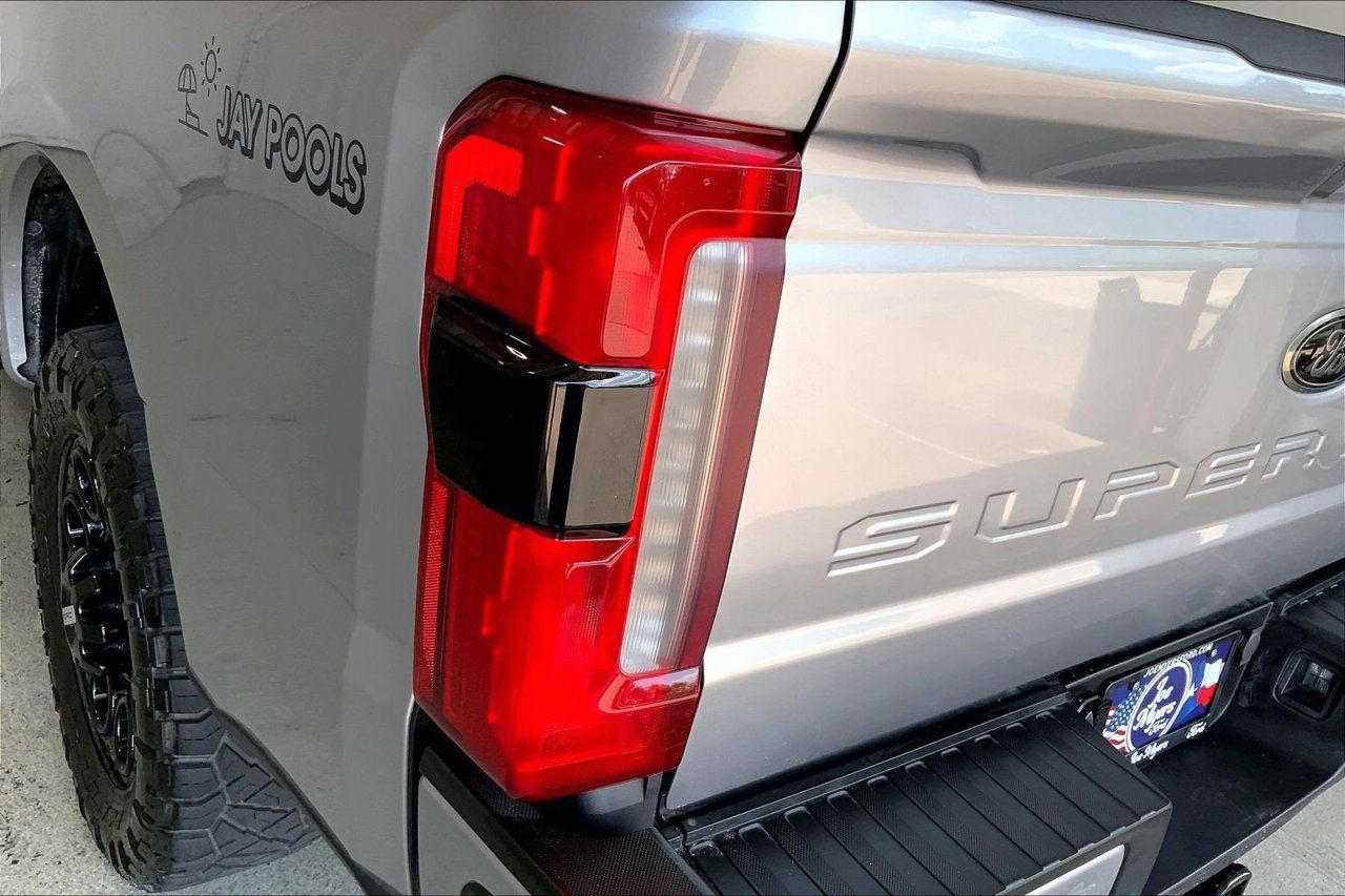 Used 2024 Ford F250 Lariat w/ Lariat Ultimate Package AWD/4WD image 29