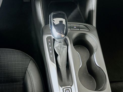 Used 2025 Buick Envista Preferred image 24