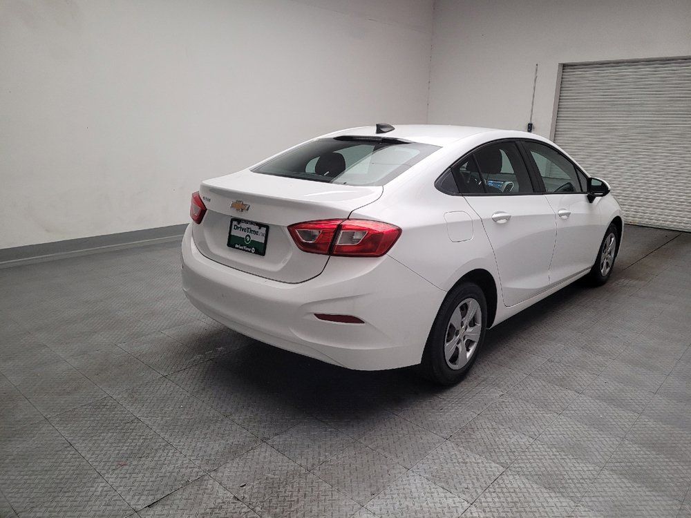 Used 2018 Chevrolet Cruze LS FWD image 9