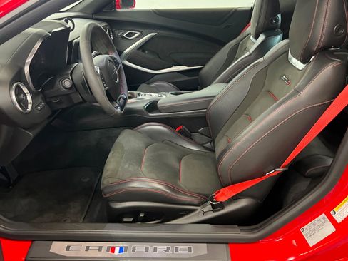 Used 2018 Chevrolet Camaro ZL1 RWD image 18