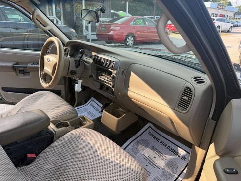 Used 2003 Ford Explorer Sport Trac XLS RWD image 9