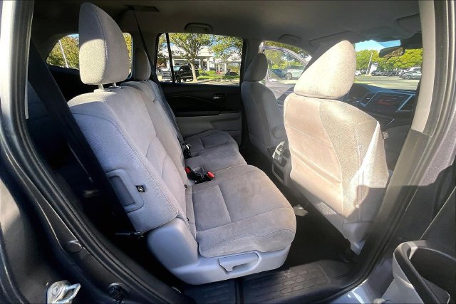 Used 2020 Honda Pilot LX image 27
