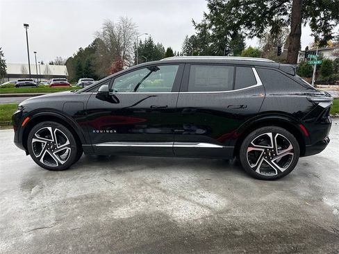 New 2026 Chevrolet Equinox EV LT image 2