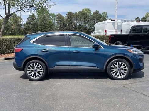 Certified 2020 Ford Escape Titanium AWD/4WD image 37