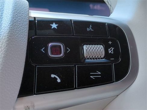 Certified 2026 Genesis GV70 2.5T Advanced image 25