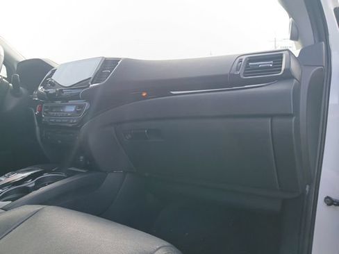 Used 2020 Honda Pilot Touring image 18