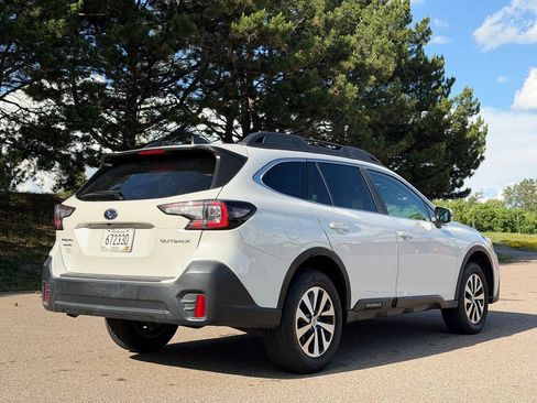 Used 2021 Subaru Outback Premium AWD/4WD image 3