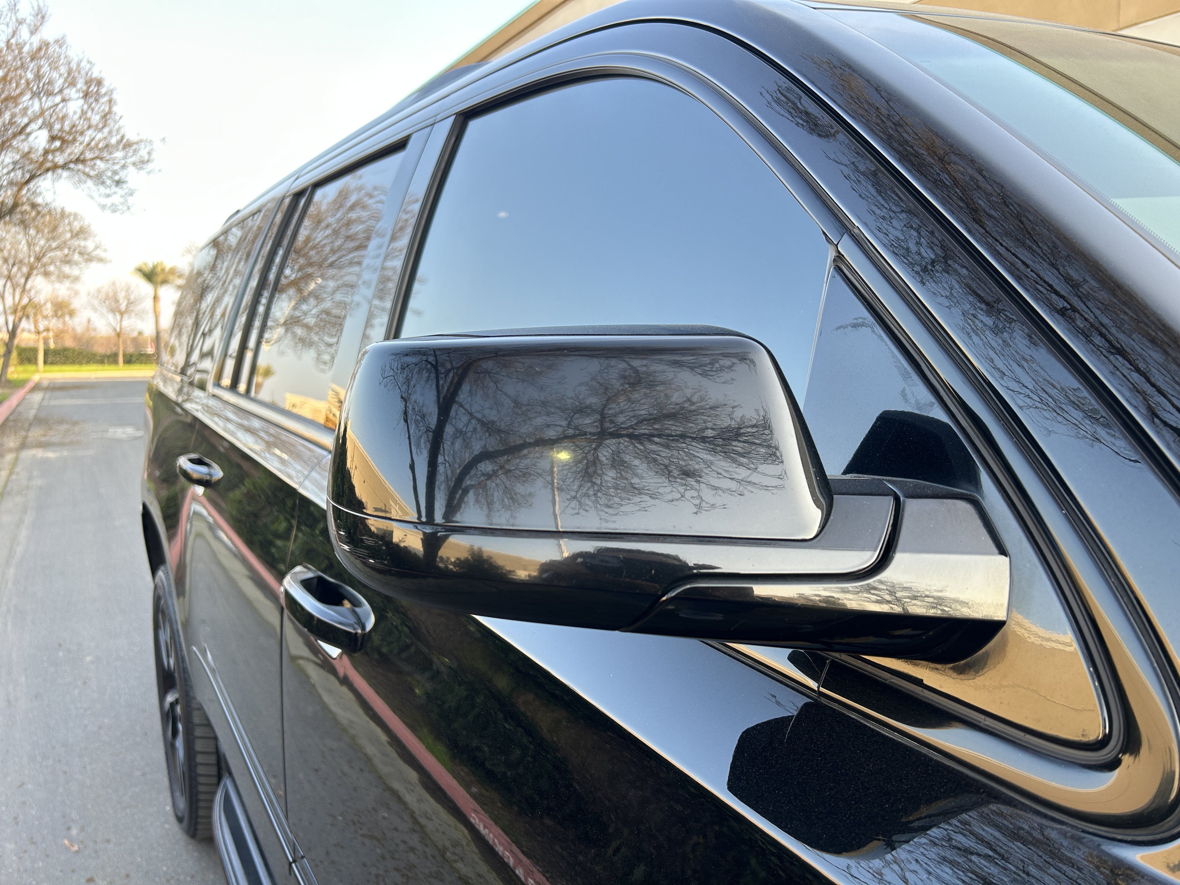 Used 2019 Chevrolet Suburban Premier AWD/4WD image 11