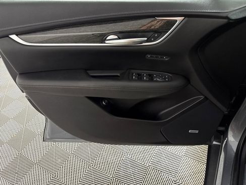 Used 2021 Cadillac XT5 Premium Luxury image 10