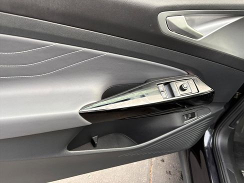 Used 2023 Volkswagen ID.4 Pro S image 21