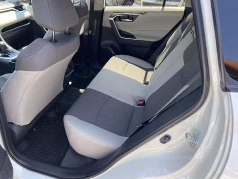 Used 2025 Toyota RAV4 XLE FWD image 17