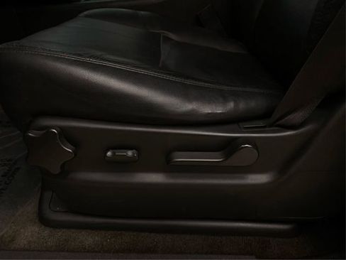 Used 2012 Chevrolet Tahoe LT image 23