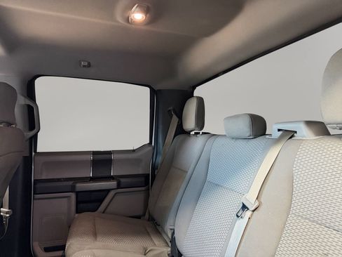 Used 2017 Ford F150 XLT RWD image 13