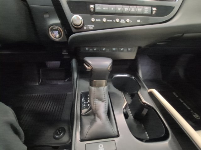Used 2025 Lexus ES 350 Ultra Luxury w/ Accessory Package (Z2) FWD image 21