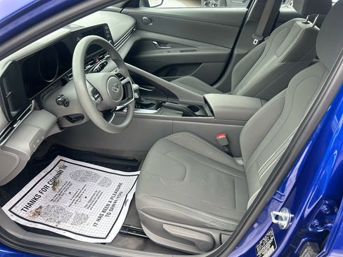Used 2023 Hyundai Elantra SEL image 10