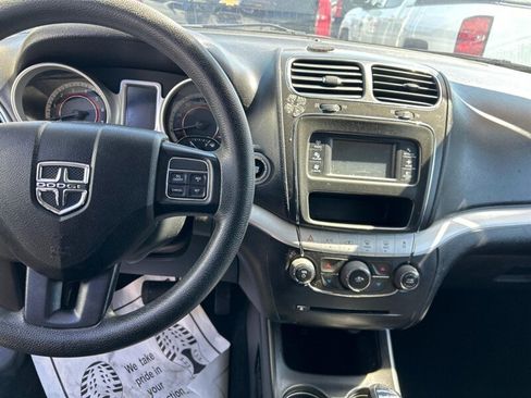 Used 2019 Dodge Journey SE FWD image 20